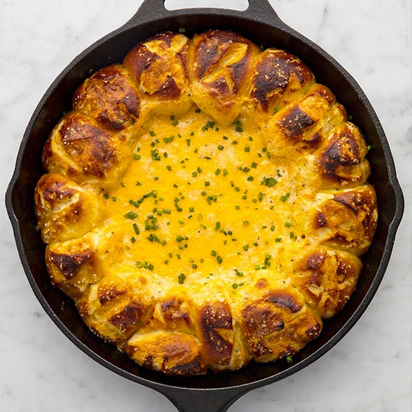 Pretzel Beer Cheese Dip