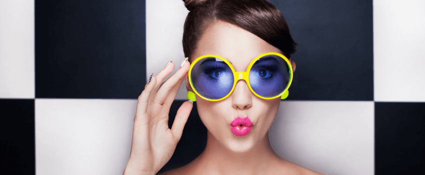 pretty woman with big sunglasses